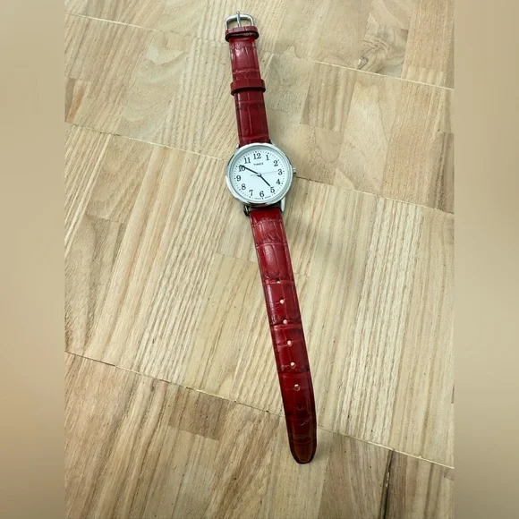 Timex ladies silver tone red leather classic watch NEW BATTERY - Picture 6 of 11